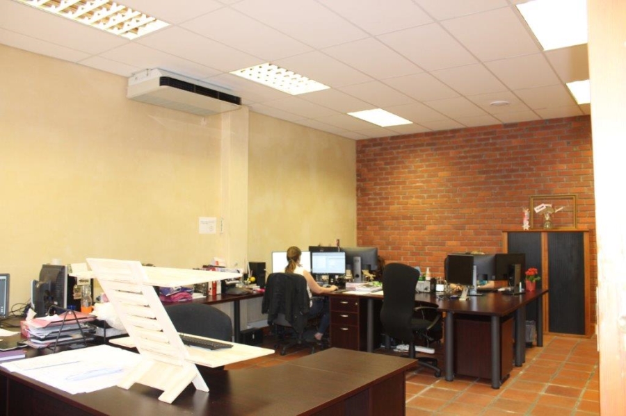 To Let commercial Property for Rent in Mowbray Western Cape